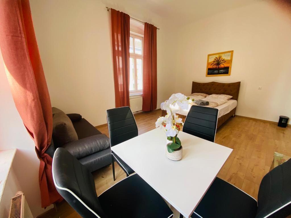 Premium Triple Room Dw Vienna Exterior photo
